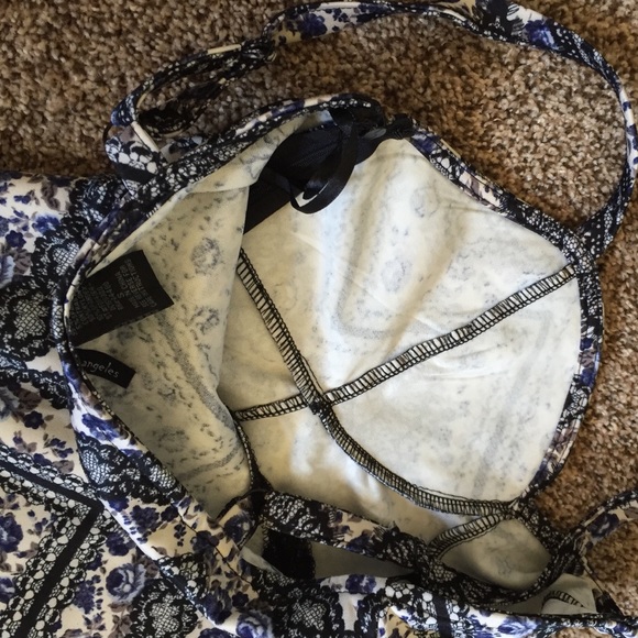 Cute Patterned Dress with Mesh Cutout - Picture 4 of 4