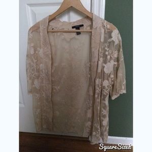 Kimono-like top, beautiful lace designs