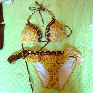 Navy/ yellow print ruffle bikini