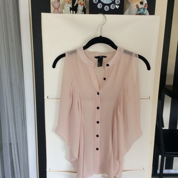 ❌SOLD❌ H&M Sheer Button-down Blouse