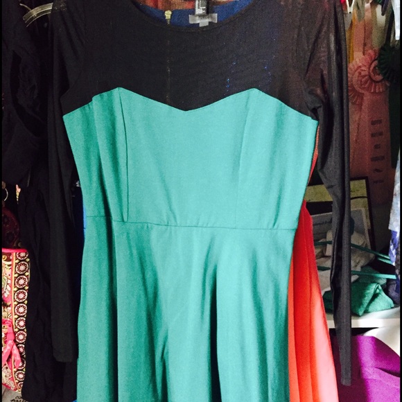 Size large party dress very cute