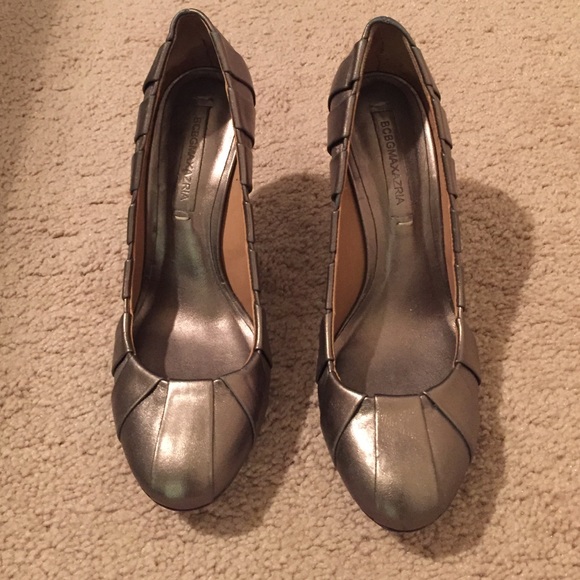 BCBG metallic heels, size 8, great dancing shoes!