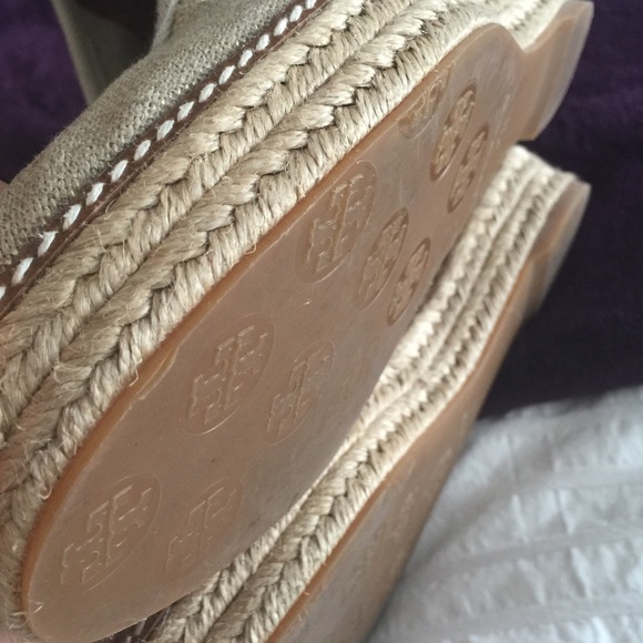 Tory Burch size 9 - Picture 2 of 3