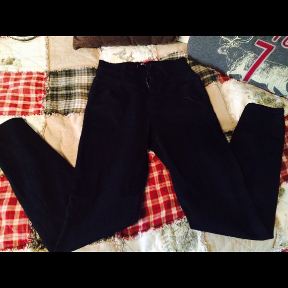 Black BDG Skinny Jeans