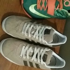 Original Adidas Hemp size:10