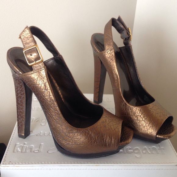 Jessica Simpson Shoes - Last chance❤️Bronze Heels