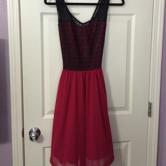 Pink dress with lace bodie