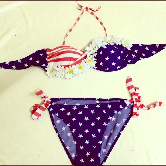 American Flag White Daisy Bathing Suit