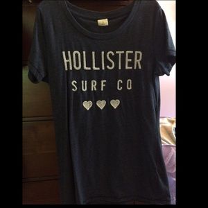 Hollister embroidered short sleeve shirt