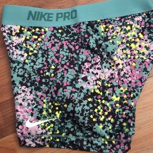 Nike Pro