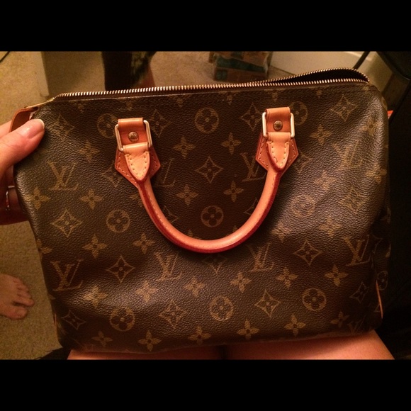 Authentic Louis Vuitton Speedy 30 - Picture 1 of 4