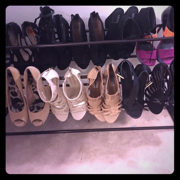 I'll be uploading soon! I have way too many shoes