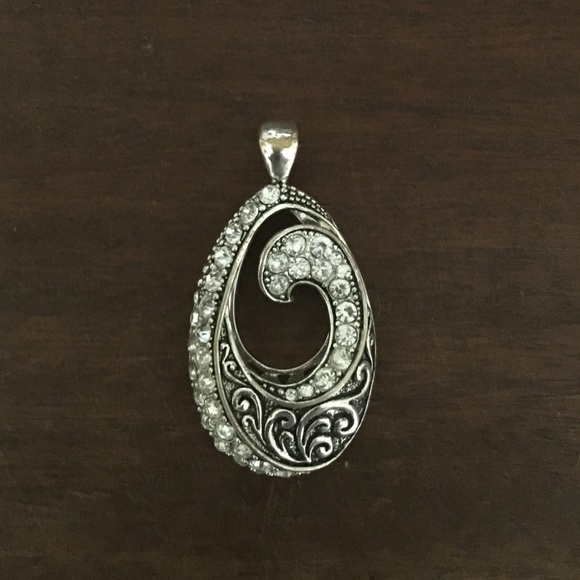 Pretty Silver Pendant