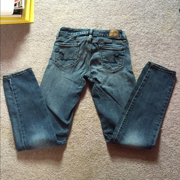 AMERICAN EAGLE SKINNY JEANS