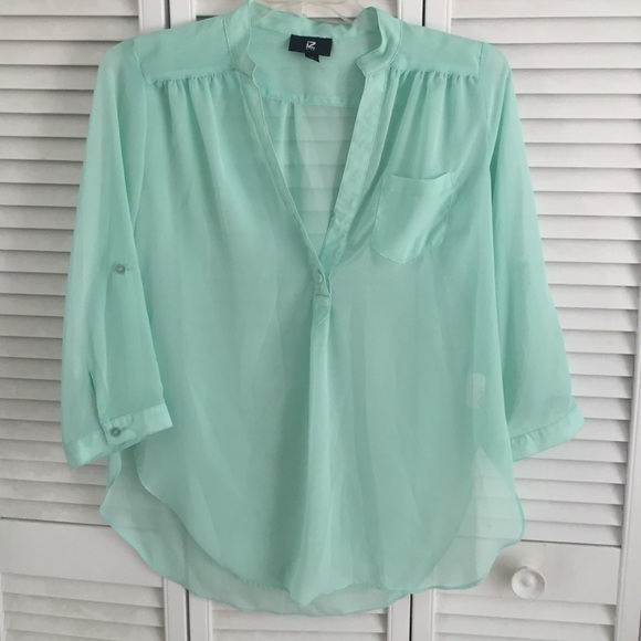 Tops - Minty Green Sheer 3/4 Sleeve Top