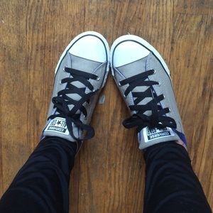 Size 5 in women's converse