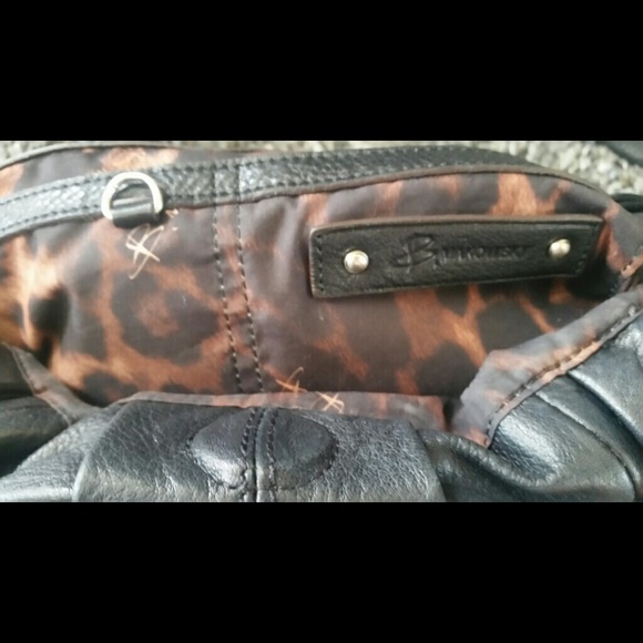 Black B.Makowsky handbag - Picture 3 of 3