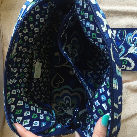 Bundle Vera Bradley handbag and matching wallet - Picture 3 of 3