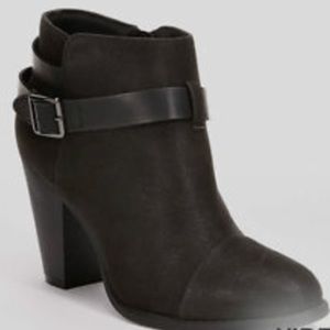 💕💕💕LC Lauren Conrad Booties💕💕💕