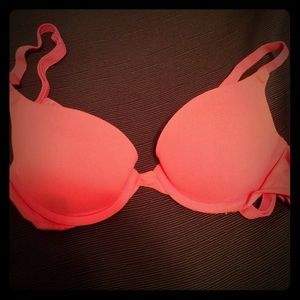 VS PINK Wear Everywhere Push-Up Bra 30B