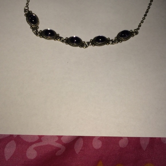 Cute vintage choker like necklace - Picture 1 of 3