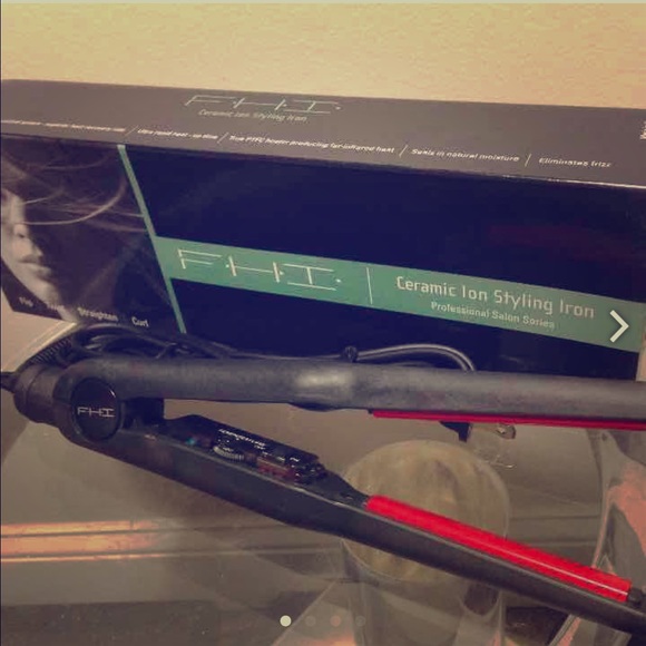 FHI Heat Other - FHI Heat Ceramic 4/10" Flat Iron Hair Straightener