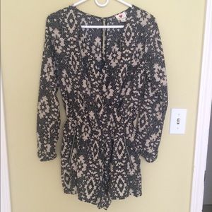 Black and Cream Graphic/Lace Print Romper