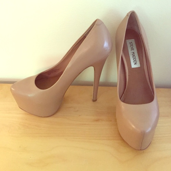 Steve Madden pumps