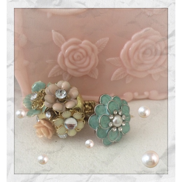 Two beautiful flower rings