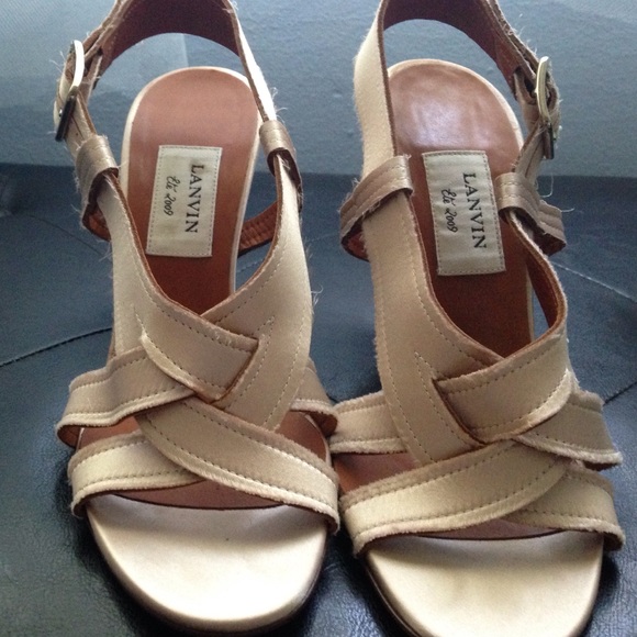 Lanvin high heel sandals. Size 40. Nude.
