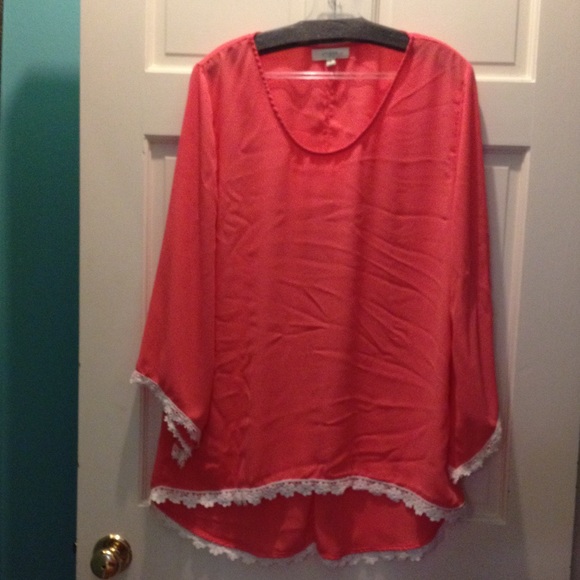 Umgee  High -Low sheer top XL