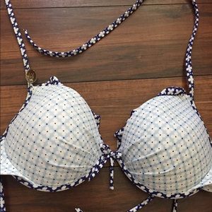 🎉one day sale🎉Victoria Secret Bikini top