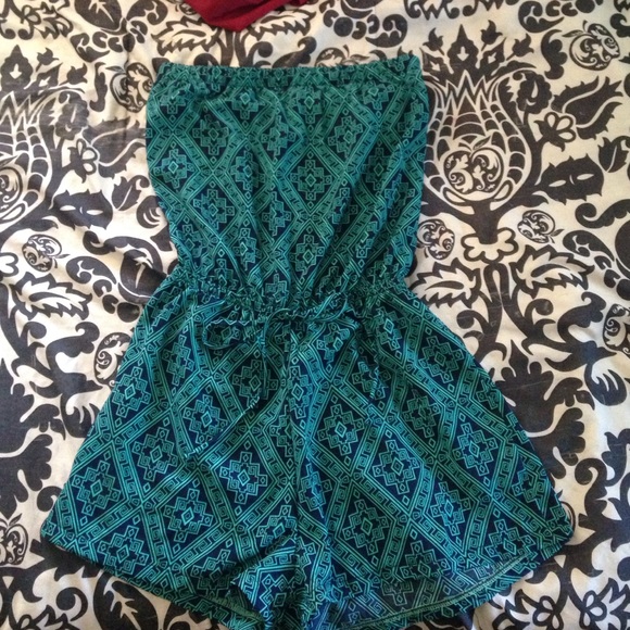 Green and blue romper - Picture 1 of 1