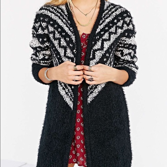ISO: Ecote (UO) "Cabin Fever" Cardigan (XS/S) - Picture 2 of 3