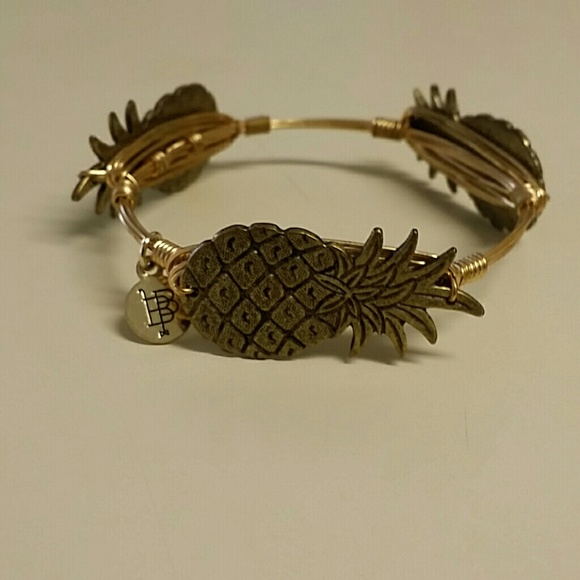 Bourbon and Boweties pinapple