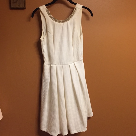 Dress - Picture 1 of 4