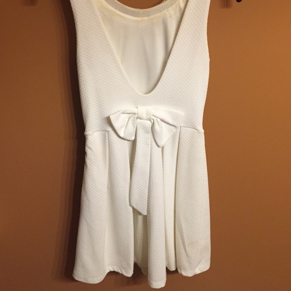 Dress - Picture 4 of 4