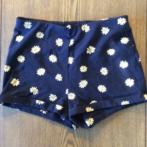 Daisy shorts