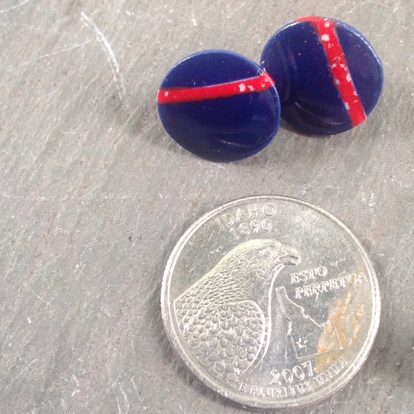 Retro Hand Painted Studs - Picture 3 of 4