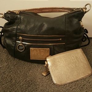 ❌SOLD❌ AUTHENTIC Coach Poppy Handbag and wristlet