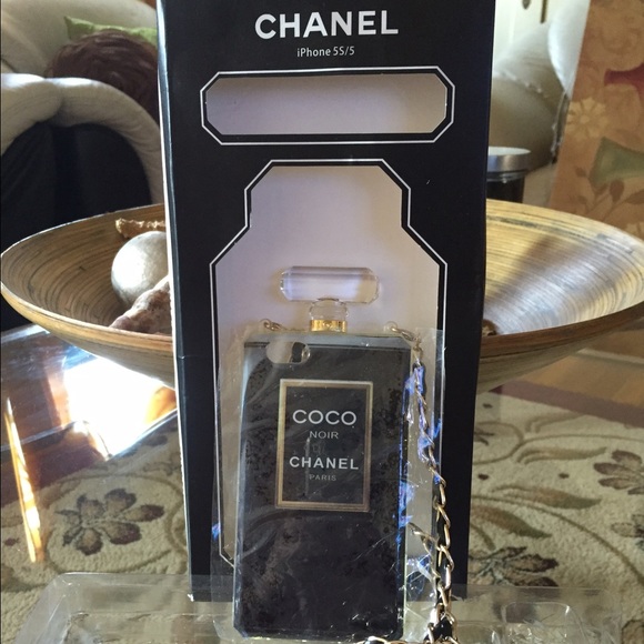 Brand new Chanel iPhone 5s case