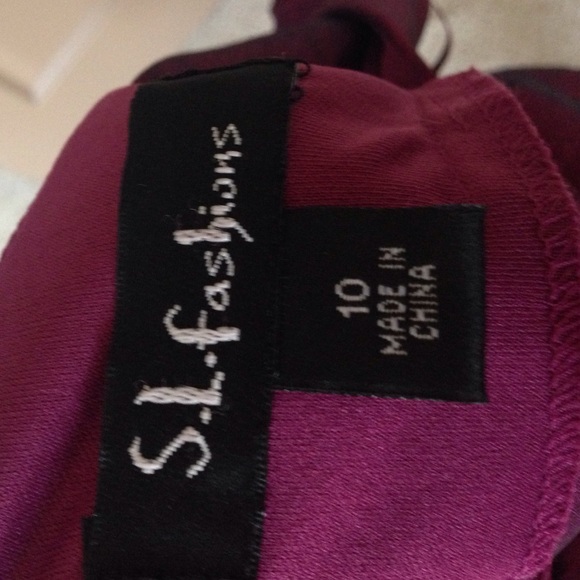 Ladies dress. - Picture 4 of 4