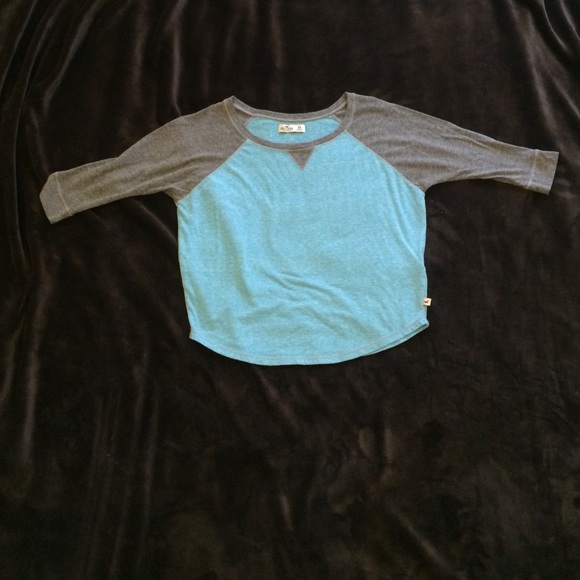 Hollister top