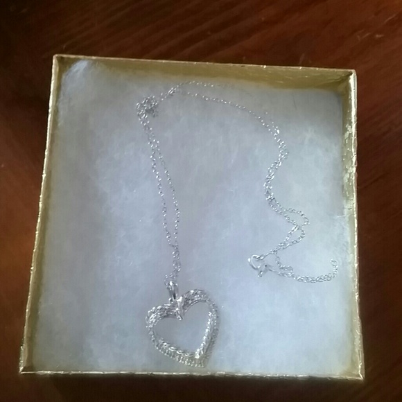 NIB Sterling Silver Chain &; Heart Pendant