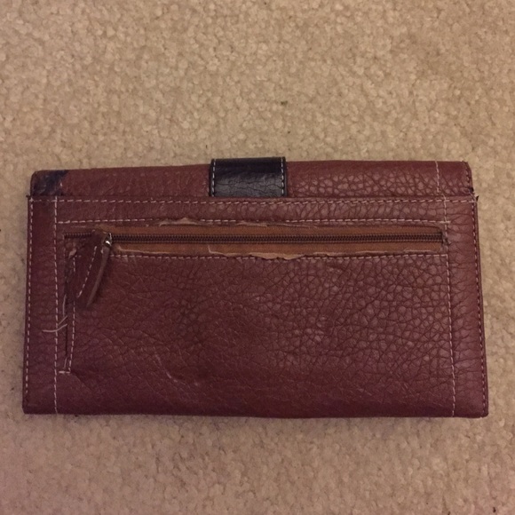 SOLD!!!  Wallet - Picture 3 of 3