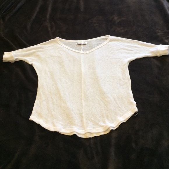Hollister top