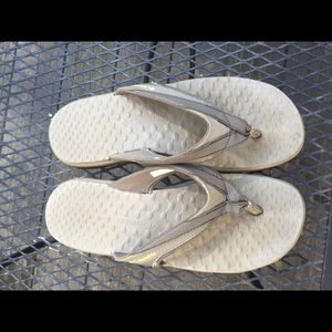 Columbia Flip Flops