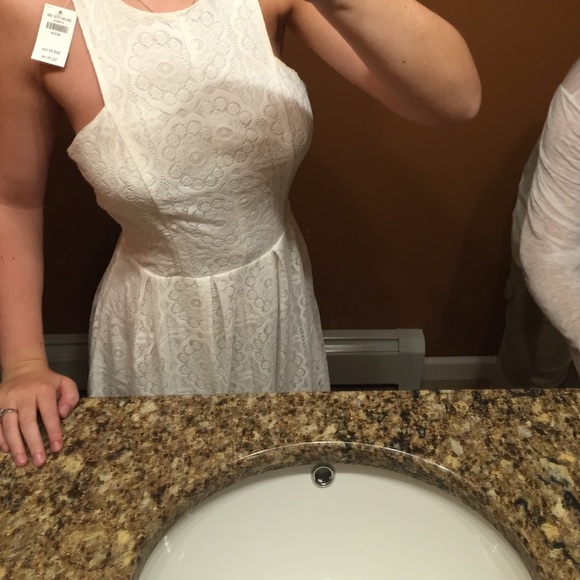 Backless dress from Hollister - Picture 2 of 4