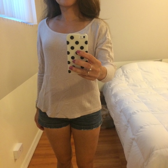 ❌Sold in Bundle!❌ Brandy Melville Sweater - Picture 4 of 4