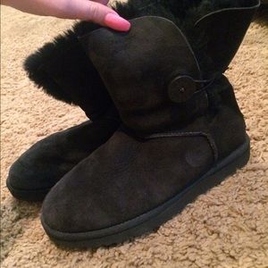 Black button Uggs
